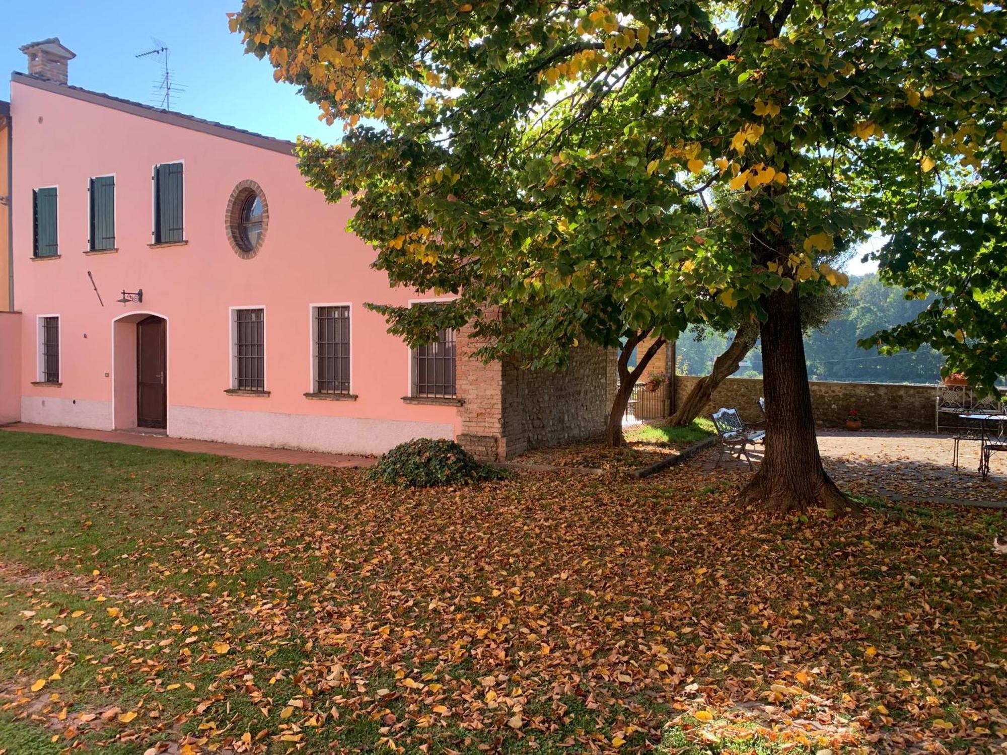 Agriturismo Case In Collina Volta Mantovana Ngoại thất bức ảnh