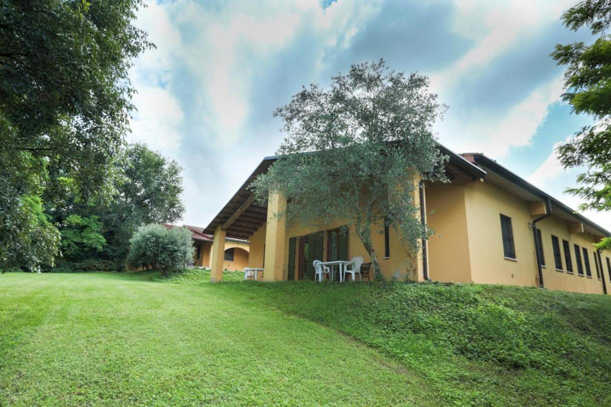 Agriturismo Case In Collina Volta Mantovana Ngoại thất bức ảnh