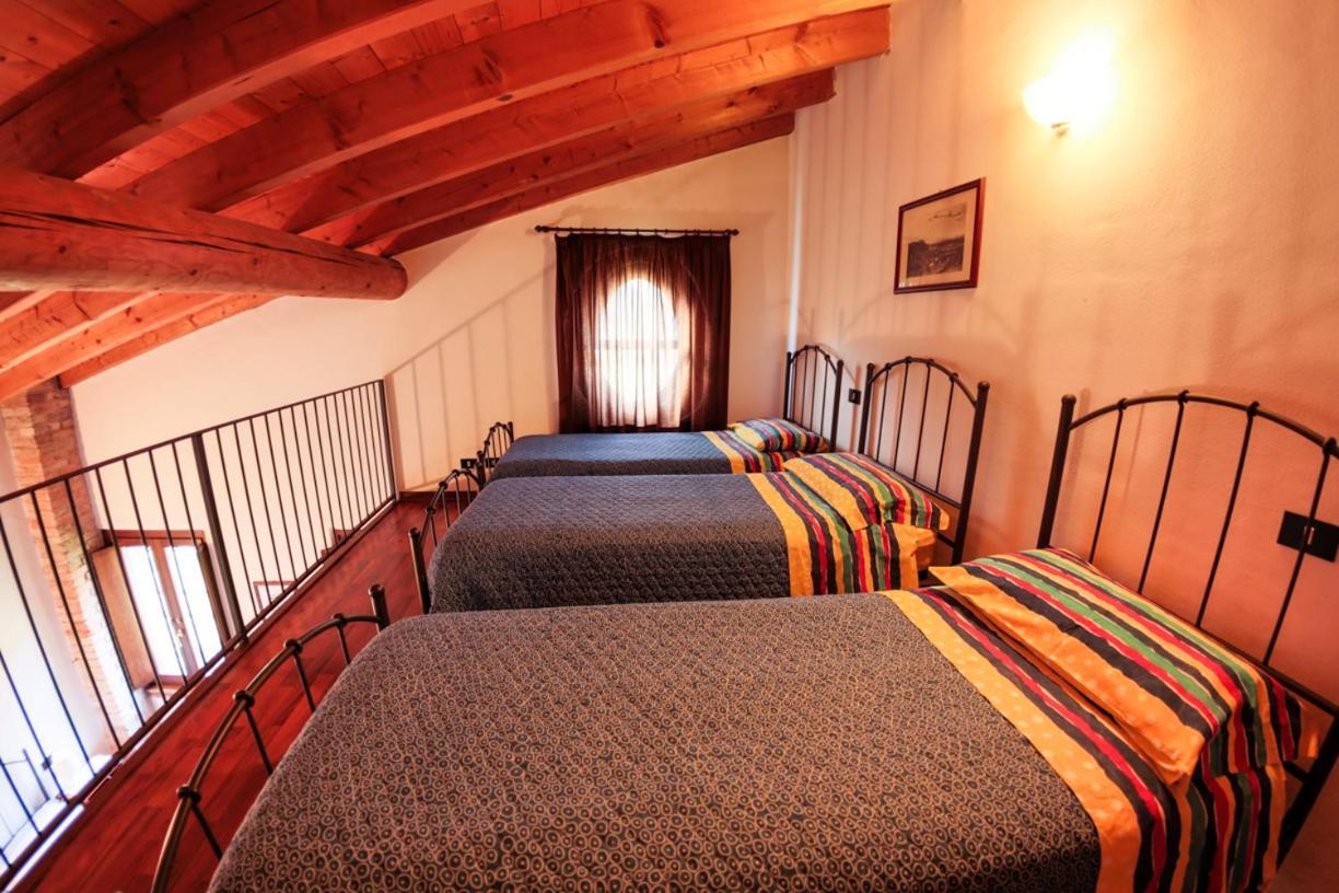 Agriturismo Case In Collina Volta Mantovana Ngoại thất bức ảnh